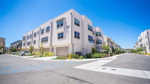 MLS: PTP2304919 Condo For Sale