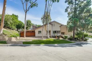 Photo #1: PTP2304954 Listing