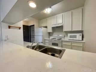 Photo #5: PTP2304988 Listing