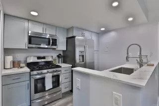 Photo #5: PTP2305010 Listing 