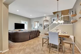 Photo #4: PTP2305011 Listing