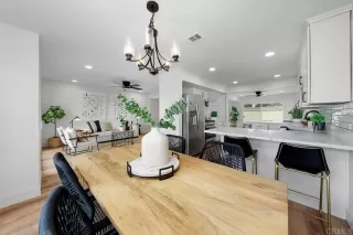 Photo #1: PTP2305034 Listing 