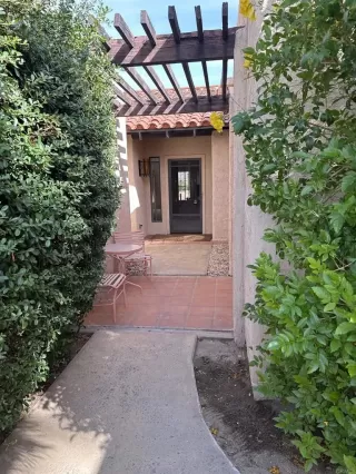 Photo #1: PTP2305057 Listing