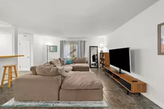 Photo #2: PTP2305092 Listing