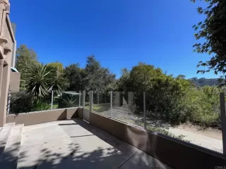 Photo #5: PTP2305102 Listing