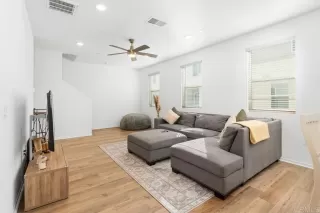 Photo #2: PTP2305135 Listing