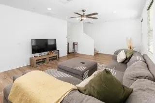 Photo #3: PTP2305135 Listing