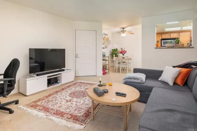 MLS: PTP2305179 Condo For Sale