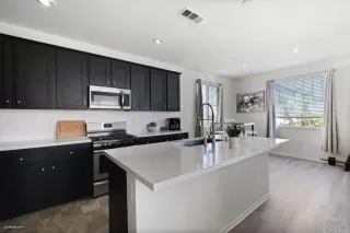 Photo #4: PTP2305199 Listing