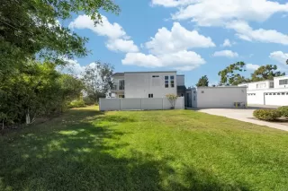 Photo #1: PTP2305209 Listing 