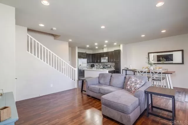 MLS: PTP2305237 Condo For Sale