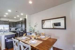 Photo #5: PTP2305237 Listing 