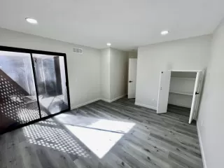 Photo #1: PTP2305264 Listing