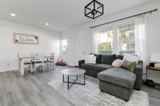 Photo #1: PTP2305265 Listing