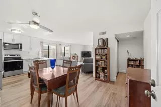 Photo #2: PTP2305269 Listing