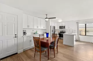 Photo #3: PTP2305269 Listing