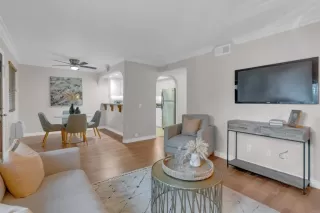 Photo #1: PTP2305275 Listing