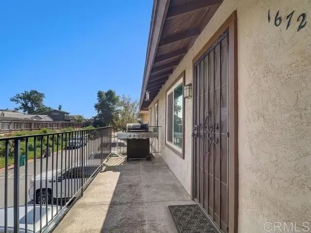 MLS: PTP2305339 Condo For Sale