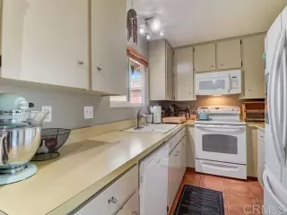 Photo #6: PTP2305339 Listing