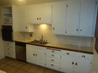 Photo #4: PTP2305387 Listing