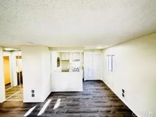 Photo #2: PTP2305401 Listing