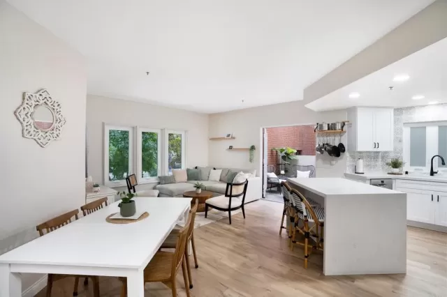 MLS: PTP2305423 Condo For Sale