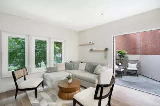 Photo #1: PTP2305423 Listing