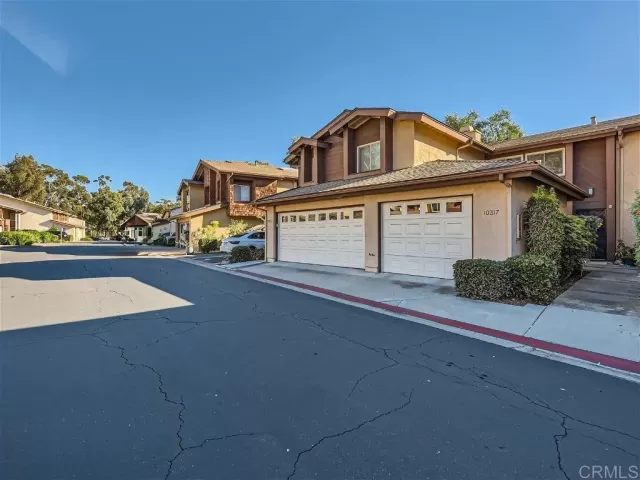 MLS: PTP2305425 Condo For Sale