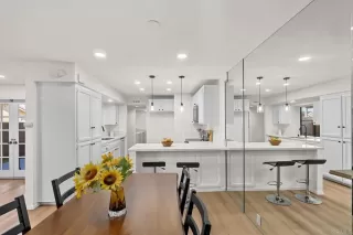 Photo #1: PTP2305471 Listing