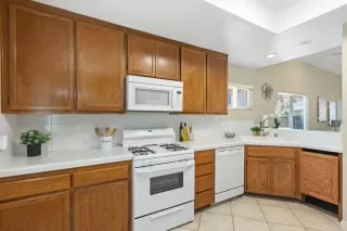 Photo #5: PTP2305493 Listing