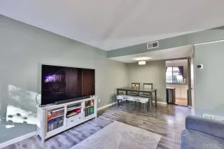 Photo #4: PTP2305513 Listing