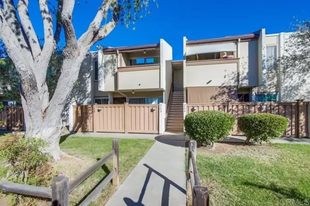 MLS: PTP2305520 Condo For Sale