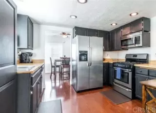 Photo #1: PTP2305522 Listing