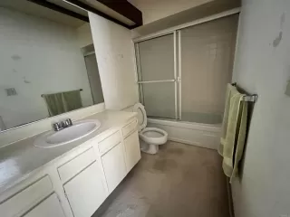 Photo #5: PTP2305539 Listing