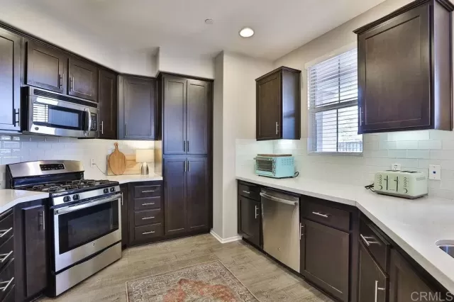 MLS: PTP2305544 Condo For Sale