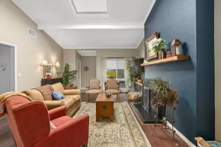 Photo #4: PTP2305563 Listing