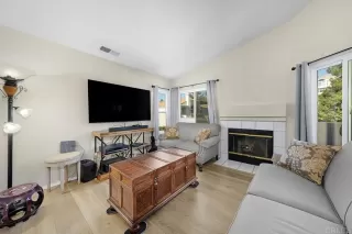 Photo #5: PTP2305568 Listing 