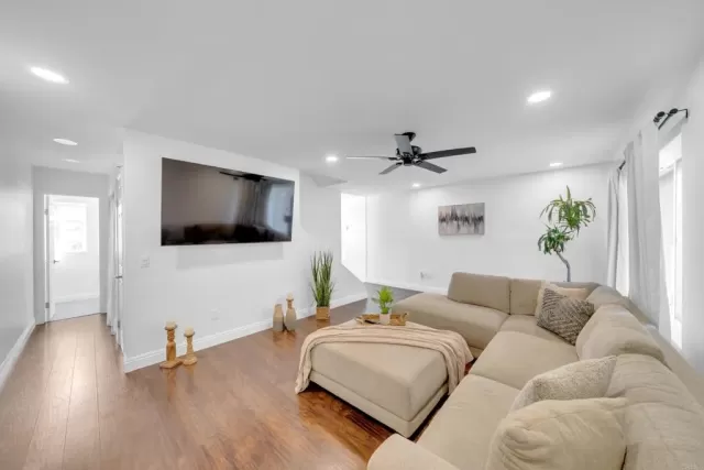 MLS: PTP2305589 Condo For Sale