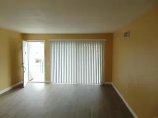 Photo #2: PTP2305638 Listing 