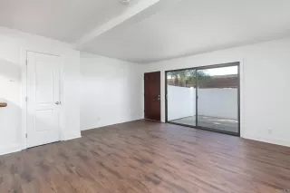 Photo #1: PTP2305640 Listing