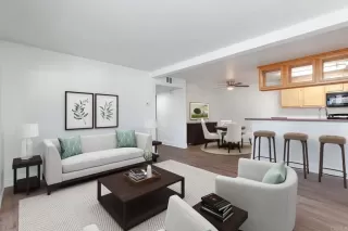 Photo #2: PTP2305640 Listing