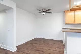 Photo #6: PTP2305640 Listing