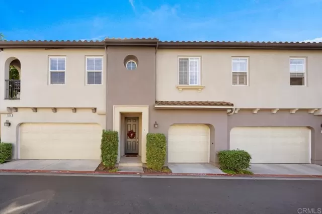 MLS: PTP2305679 Condo For Sale