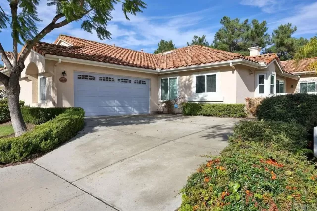 MLS: PTP2305705 Condo For Sale