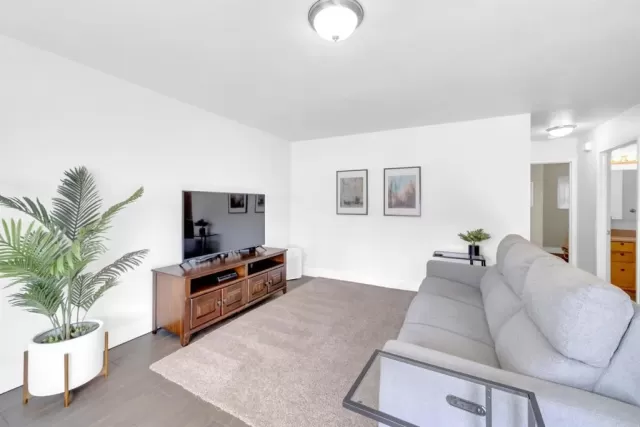 MLS: PTP2305718 Condo For Sale