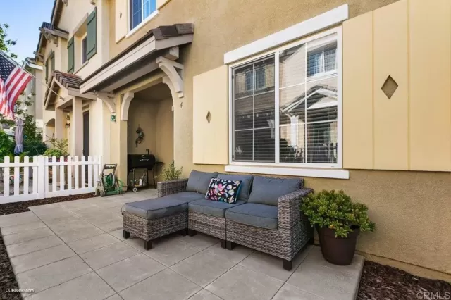 MLS: PTP2305737 Condo For Sale