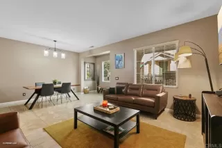 Photo #4: PTP2305737 Listing