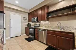 Photo #6: PTP2305737 Listing