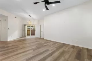 Photo #2: PTP2305751 Listing