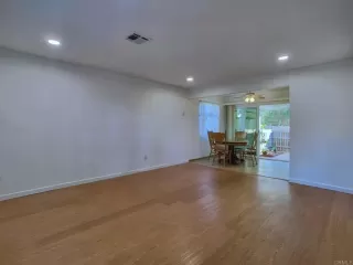 Photo #3: PTP2305756 Listing